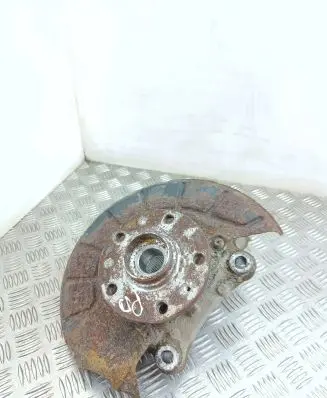 Volkswagen Passat Alltrack Front wheel hub