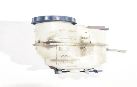 Brake fluid reservoir