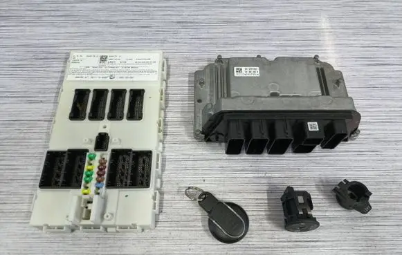 Mini One - Cooper F56 F55 Engine control unit/module ECU 8655109 9388179 8674262