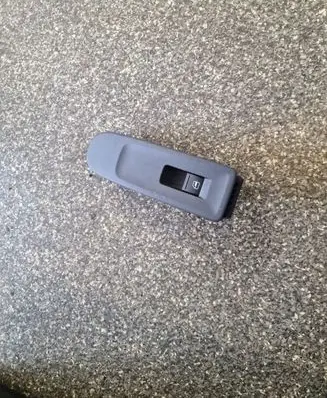 Volkswagen Golf VI Electric window control switch