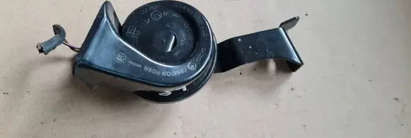 Audi A6 C7 Horn signal 4G0951221 4G0951209C LEWY