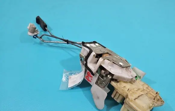 Honda CR-V Front door lock IMPRK1491082