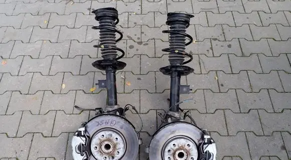 Nissan Qashqai J12 Front wheel hub spindle knuckle