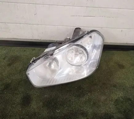 Ford C-MAX I Headlight/headlamp 