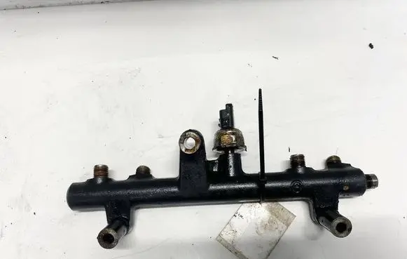 Ford Grand C-MAX Fuel main line pipe 9681909680