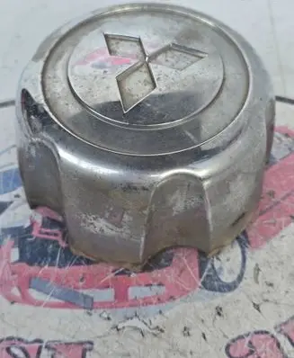 Mitsubishi L200 Original wheel cap Mb816581