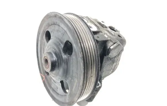 Land Rover Freelander 2 - LR2 Power steering pump 6G913A696EE