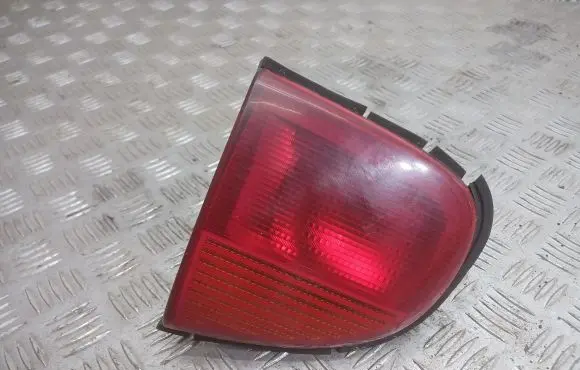 Ford Escort Tailgate rear/tail lights 93AG15K258BA
