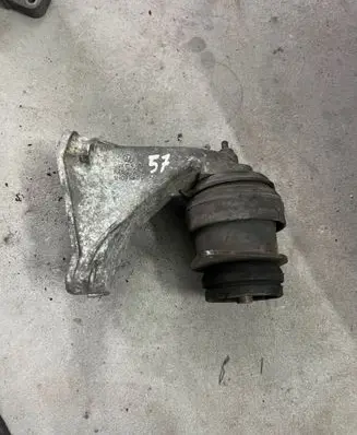 Seat Ibiza II (6k) Engine mounting bracket 1H0199354A