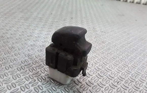 Mitsubishi Pajero Electric window control switch MR445659