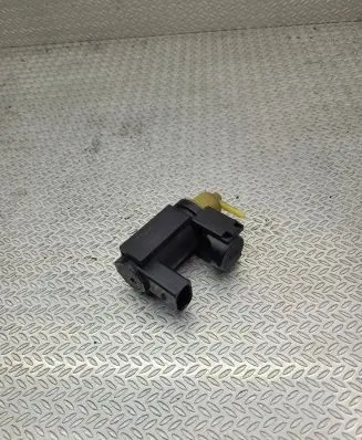 Volvo XC60 Turbo solenoid valve 31339808