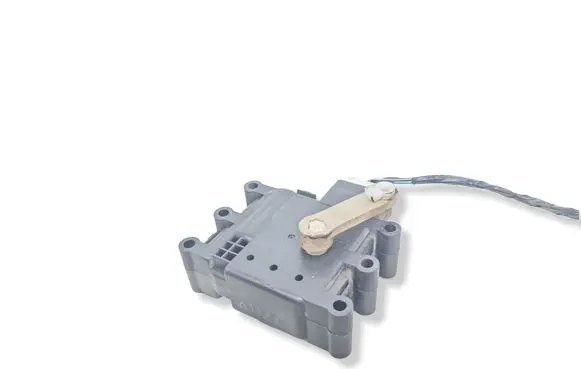 Mazda 3 I Air flap motor/actuator 6112F