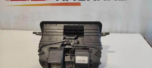 Mercedes-Benz Vito Viano W639 Interior heater climate box assembly A6398301161 0057720