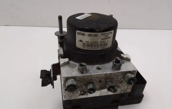Toyota Yaris ABS Pump 445400D130