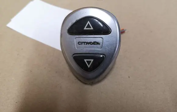 Citroen C5 Suspension ride height/mode switch 9633261277 9627701677