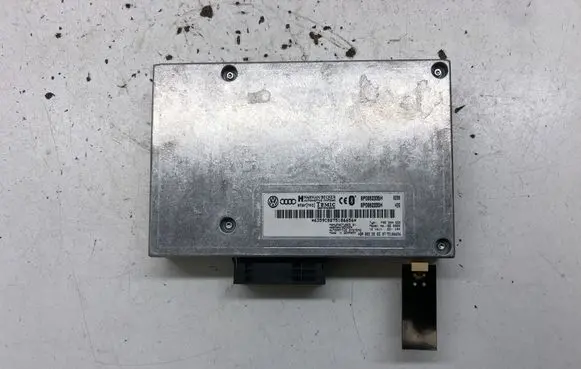 Audi A4 S4 B7 8E 8H Bluetooth control unit module 8P0862335H