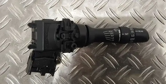 Toyota Auris 150 Wiper control stalk 17F243 02410