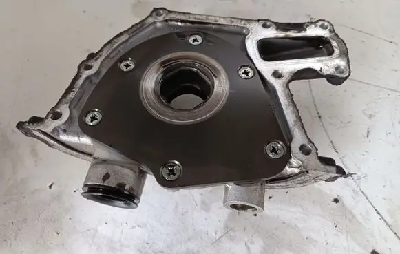 Opel Insignia A Oil pump 55566000