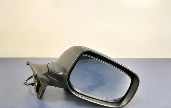Toyota Auris 150 Front door electric wing mirror 