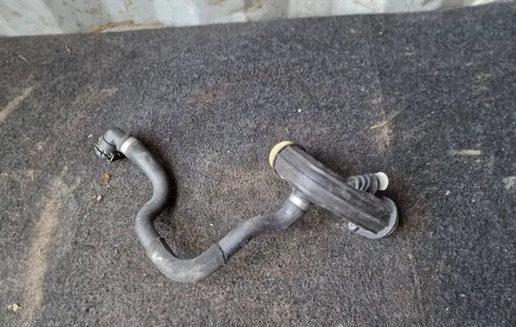 BMW 5 G30 G31 G38 Coolant pipe/hose 7597146