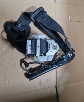 BMW 1 F20 F21 Front seatbelt 34078320C 0X00Y13 1904121454