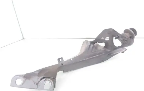 Audi A6 S6 C7 4G Fender mounting bracket 4G0805816 4G0821136A