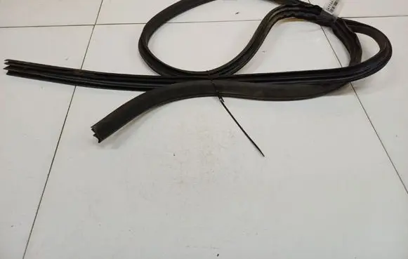 Ford Mondeo MK IV Rubber seal rear door