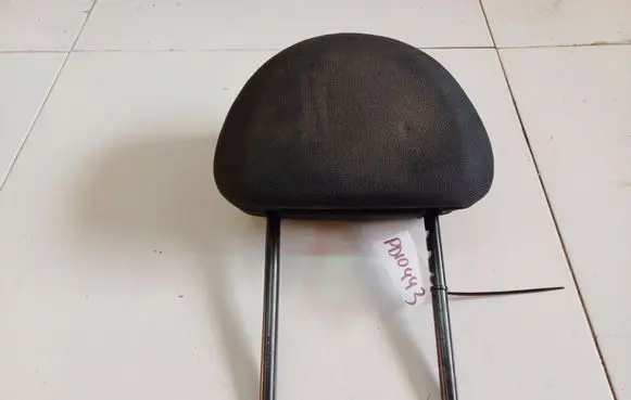 Mitsubishi Colt Front seat headrest 