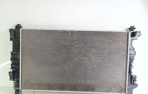 Opel Zafira C Coolant radiator 13312812