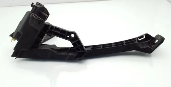 Honda CR-V Headlight/headlamp mounting bracket 
