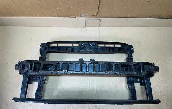 Volkswagen PASSAT B8 Radiator support slam panel 3G0805588L