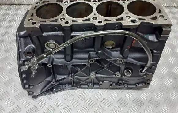 Mercedes-Benz Vito Viano W638 Engine block R6110111101