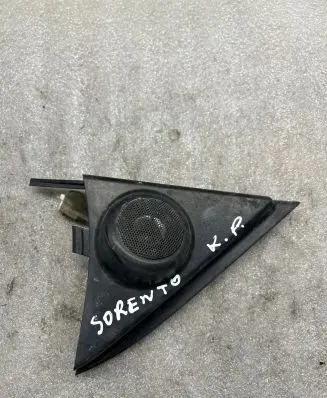 KIA Sorento Subwoofer speaker 963503E000