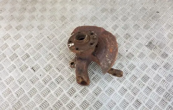 Front wheel hub
