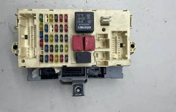 Fiat Punto (188) Fuse module 46767354 0007812 020016