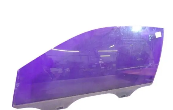 Volkswagen Polo IV 9N3 Front door window glass four-door