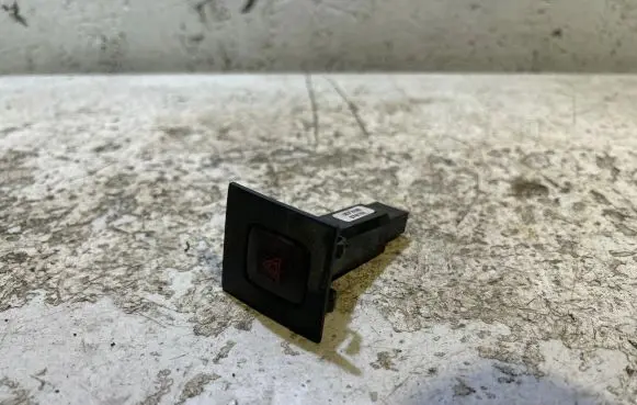 Volvo V70 Hazard light switch 30710106 07W162