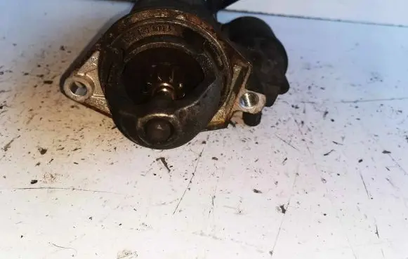 Opel Zafira A Starter motor 1005831230