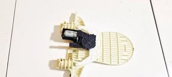 Mercedes-Benz B W245 Seat adjustment motor 114454103 34501333236