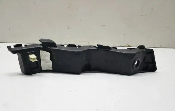KIA Sportage Front bumper mounting bracket 86515F1000