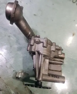 Renault Clio IV Oil pump 50008247R