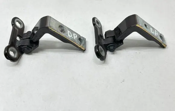Volvo XC40 Front door hinges set 