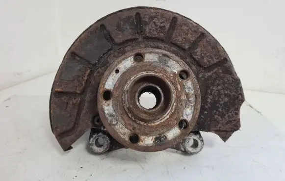 Volkswagen PASSAT B6 Front wheel hub spindle knuckle