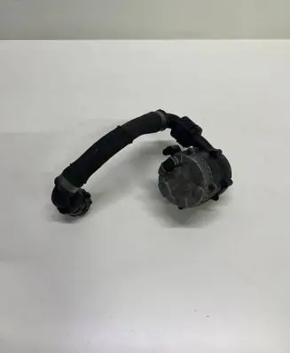 BMW 5 G30 G31 Electric auxiliary coolant/water pump 0392024061 8637952