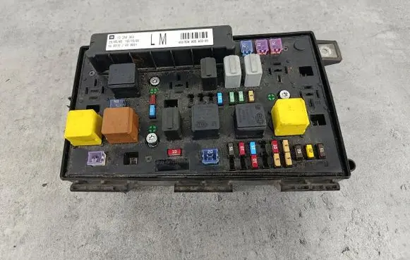 Opel Astra H Fuse box set 