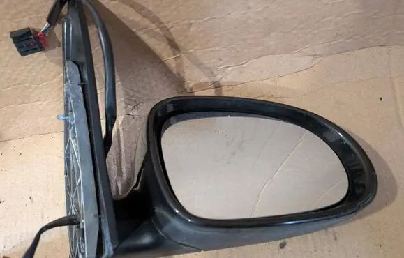 Ford Fiesta Front triangle window/glass 