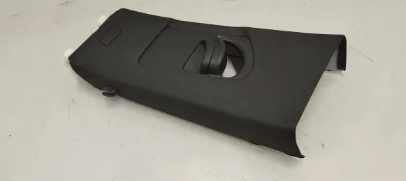 (B) pillar trim (top)