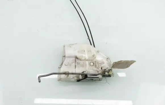 Suzuki Swift I Front door lock 