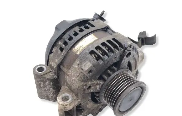 Toyota Corolla Verso AR10 Generator/alternator 