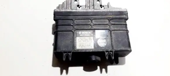 Volkswagen PASSAT B4 Engine control unit/module 8a0907311l b261600035